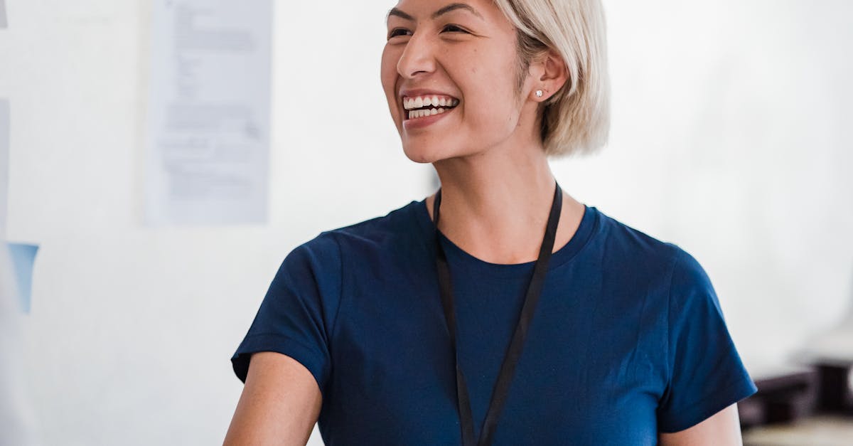 Asiakkuudenhallinta - Brevo Murtamassa CRM-jättiläisten Vallan: Uusi Haastaja Nousee Esille