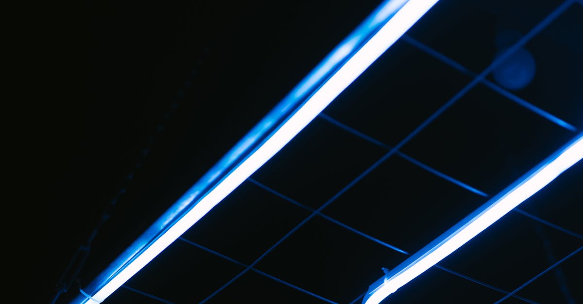 AWS - AWS räätälöidyt LLM:t: Avain Uuden Sukupolven Tekoälymallien Rakentamiseen